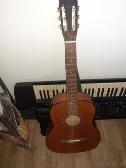 Kytara Cremona Luby.