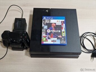 Playstation 4 500gb + nabijecí stanice s ovladačem + hra