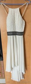 Bílé šaty