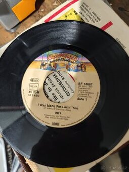Prodal staré LP Kiss