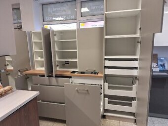 Kuchyňská linka od truhláře Egger Blum