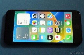 Apple iPhone SE 2020 128GB Baterie 82%