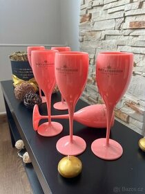 Růžove sektovky Moet