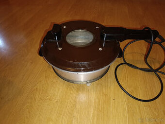 Remoska s rukojedí velká