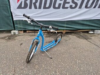 Dětská koloběžka Kostka Hill