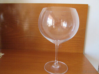 Signované velké sklo