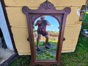 Prodám krásné starožitné zrcadlo.