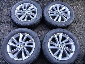 P- Sada ALU kol Borbet 215/65R17 zimní