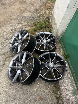 Originál Škoda Octavia3 alu disky R18