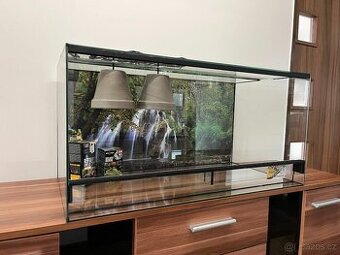 OTerárium nové 80x40x40 , síla skla 5mm .Uv a uvb a svetla P