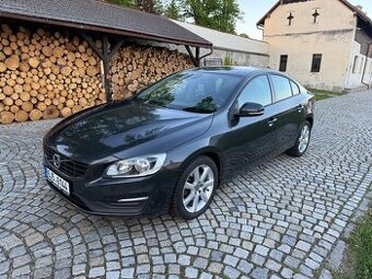 Volvo S60 2.0 D3 Drive-E KINETIC Automat