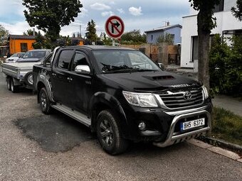 🚗 TOYOTA HILUX 2.5 D-4D 4x4