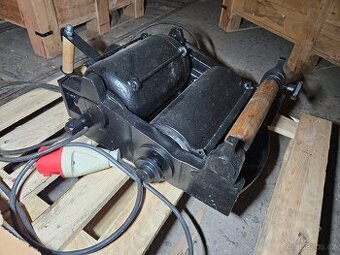 Tesařský hoblík UMDS 260 mm
