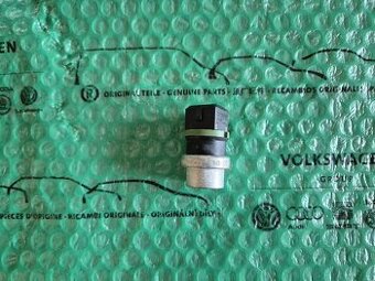 čidlo teploty zelené Škoda Felicia 1.9d 357919501 - 1