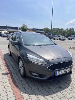 Ford Focus 1.0 92kw EcoBoost šedá metalíza