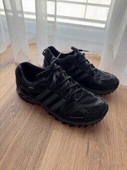 Adidas clima proof vel. 42