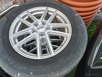 235/65 R17 kia sorento lité kola zimní