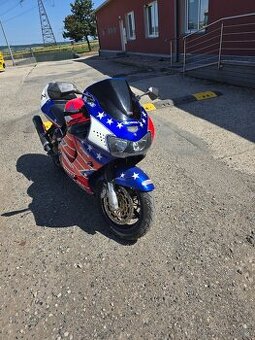 Honda CBR 900 RR