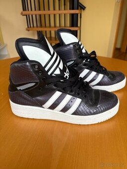 Boty Adidas s velkým jazykem vel. EUR 42 (US 9 1/2)