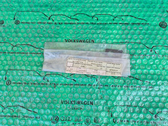 podložka západky dveří Škoda Felicia Pick Up 6U7827316