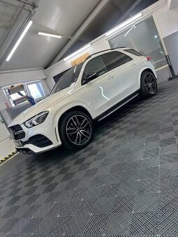 Mercedes Benz GLE 400d