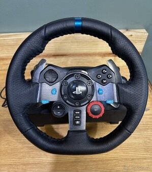 Logitech g29 volant s pedály a řadící pákou