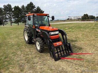 Malotraktor Kubota GL321 Grandel s celním nakladačem 450KG