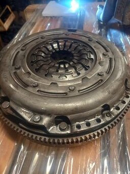 Vw tiguan 2.0tdi 125kw 103kw, Škoda spolková sada zánovní  S