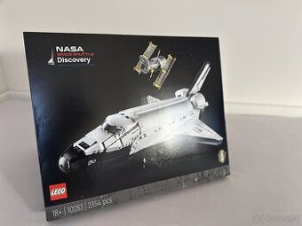 10283 Lego Space shuttle Discovery