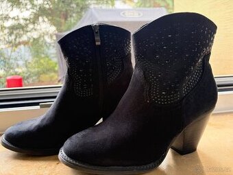 Marco Tozzi polokozacky cerne vyteplene 37