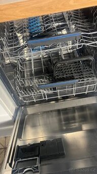 Vestavná myčka Elektrolux