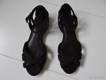 Dámské černé páskové sandály Aldo (vel. 40)