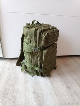 Vojenský batoh, vhodný na turistiku 45 litrů