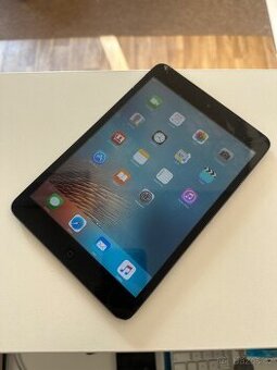 iPad mini 1. generace 16 GB – černý – rozbitý displej
