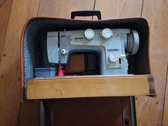 Prodám starožitný šicí stroj v původním kufru