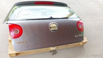 Volkswagen Golf 5 – Dveře kufru LA7T šedá