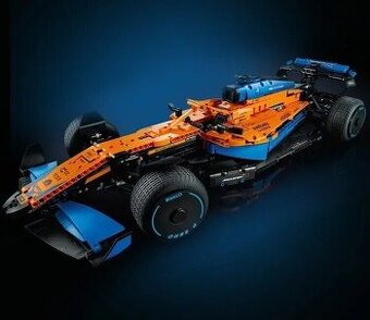 NOVÉ McLaren F1 Team - 1432ks kostek