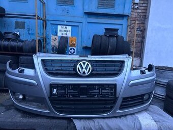 Prodám přední nárazník VW Polo 9N tel 731328873
