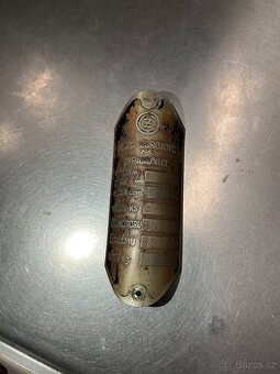 Štítek ČZ 250 předvalka