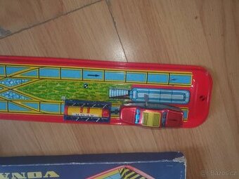 Stará plechová maďarská vláčková dráha - RAKODÓ VONAT