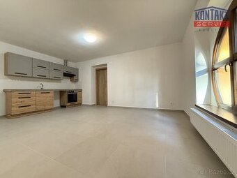 Pronájem bytu 3+kk, 70 m² se zahradou a parkováním - Včelná 