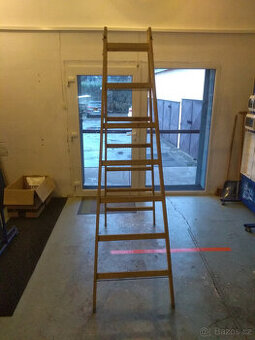 Dřevěné štafle, žebřík