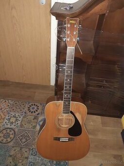 Kytara Yamaha-FG-345 II.