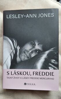 S láskou, Freddie - Lesley-Ann Jonesová