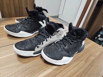 Juniorská basketbalový obuv vel.44