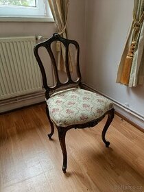 Starožitná židle.