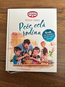 Dr.Oetker Pečeme s láskou - Peče celá rodina - kuchařka - 1