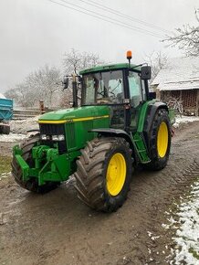John Deere 6910