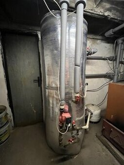akumulační nádrž 300 - 400 l kombinovaná s výměníkem