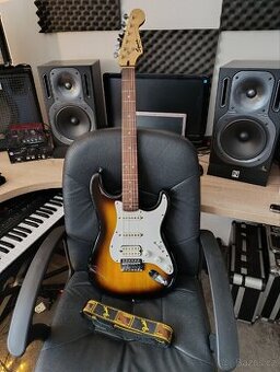 Elektrická kytara Fender Squier (celý set pro začátečníka)